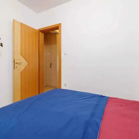 Apartament In 51202 *